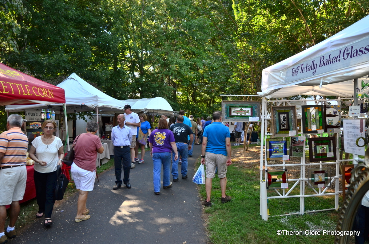 2025 Helens Alpine Village Arts and Craft Show